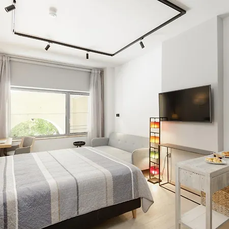 Apartment Square Elegant