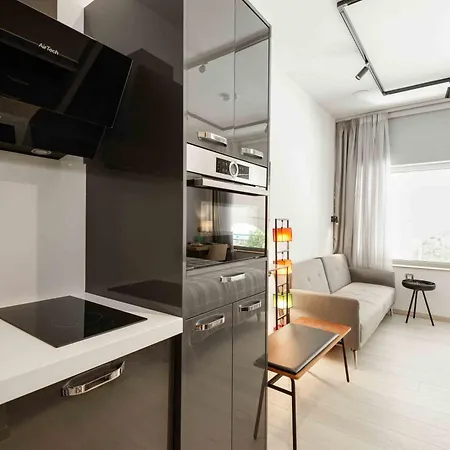 Square Elegant